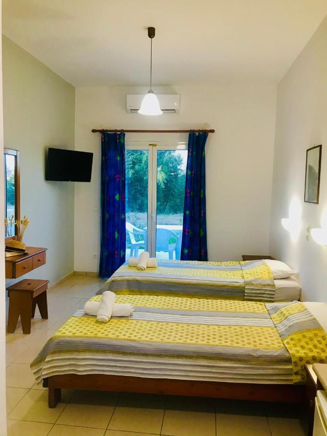 Room In Studio - Studio Banos Apartments And Swimming Pool Roda  Luaran gambar