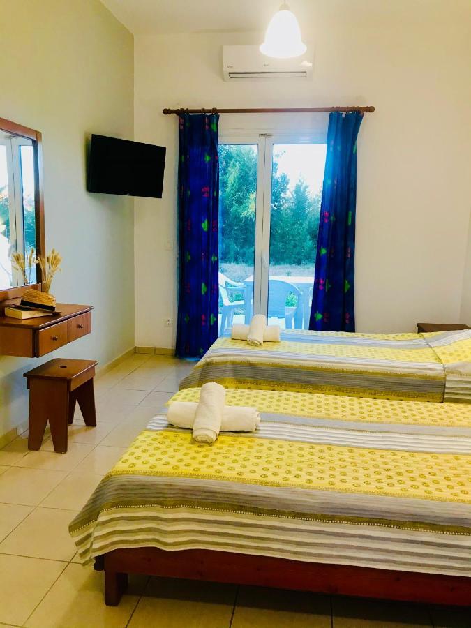 Room In Studio - Studio Banos Apartments And Swimming Pool Roda  Luaran gambar
